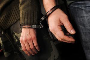 Imagen del artículo de El Vocero: Arrestan a pareja tras investigación que destapó presunto maltrato a 21 menores