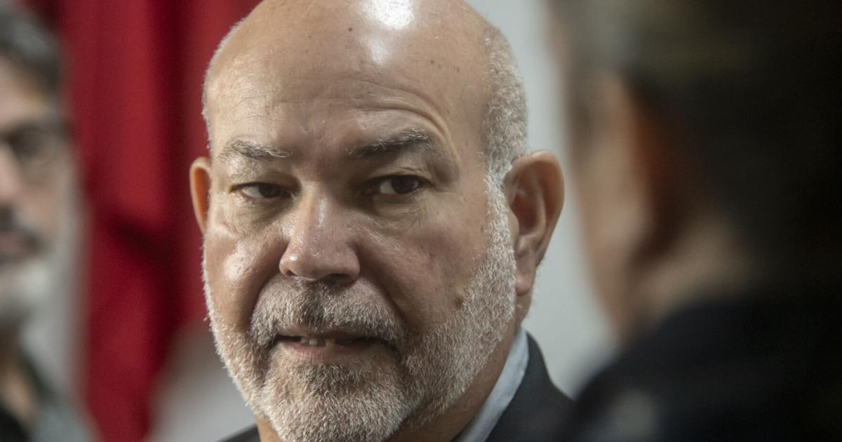 Carlos “Johnny” Méndez destina $2 millones para centro de SER en el oeste de la Isla