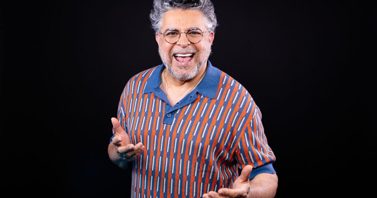 Luis Enrique lanza "Alma en clave", su primer álbum completo de salsa en más de una década