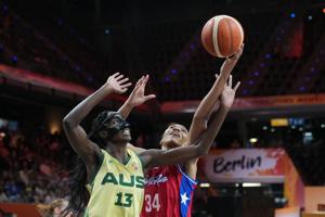 Imagen de la cobertura de: Alarma de incendio obliga a evacuar hotel del Mundial de Baloncesto en Berlín