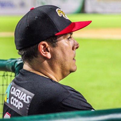 Eduardo Dávila gana el premio de Dirigente del Año de la Doble A