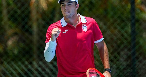 Álvarez y Mesarovic avanzan a octavos de final del tenis en Juegos de Santo Domingo 2026