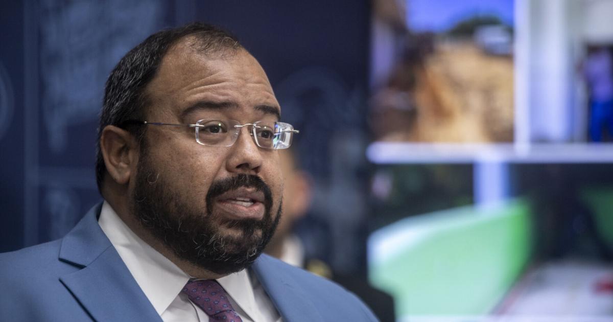 Secretario de Educación descarta escasez de conserjes en planteles escolares