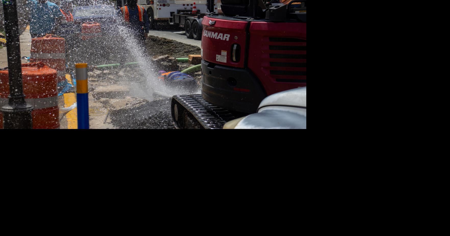 Tubería rota en Santurce causa inundaciones y cierre de calle cerca de LUMA