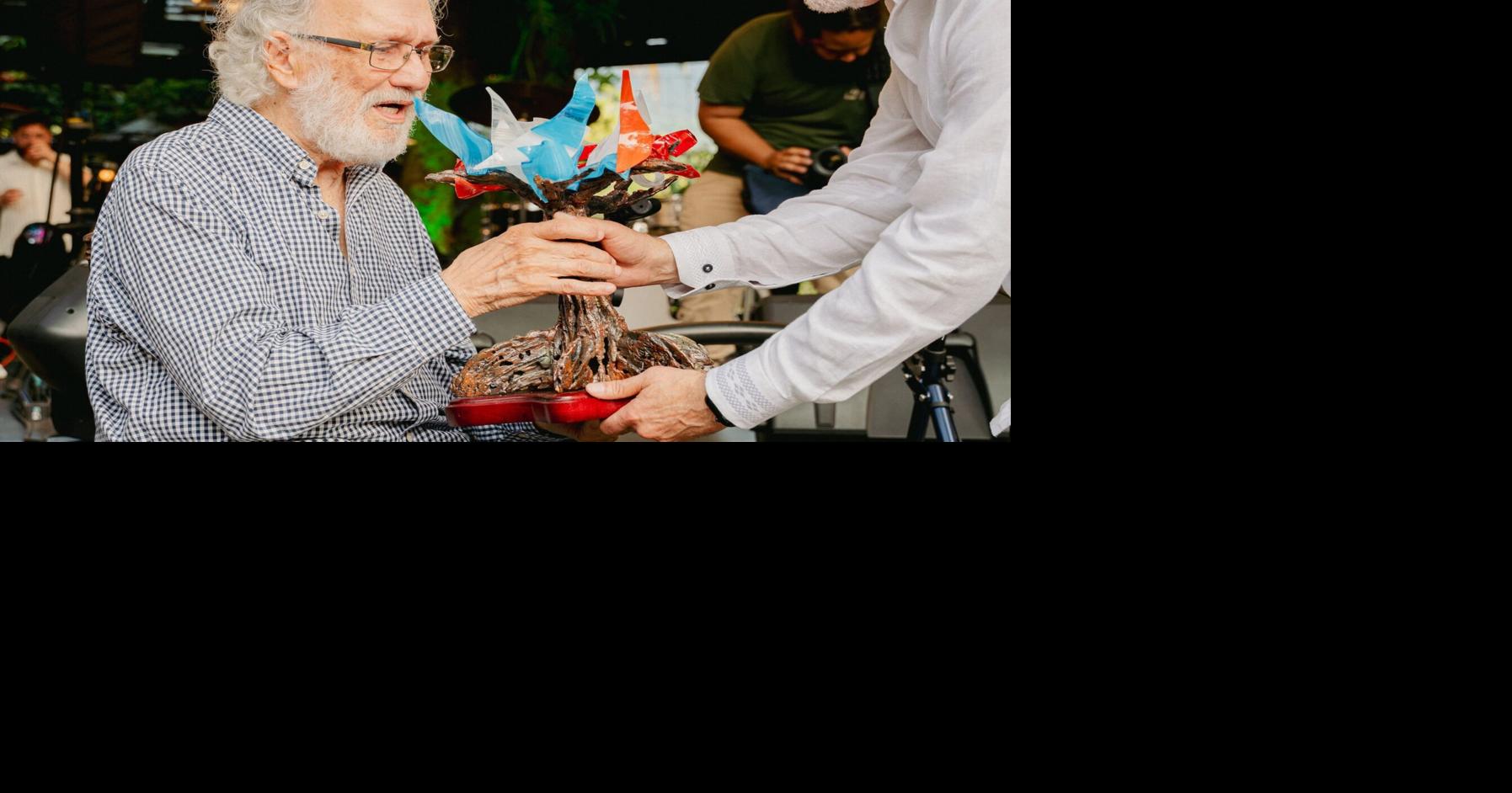 Jacobo Morales, Hermes Croatto y Carli Muñoz reciben el National Ceiba Award