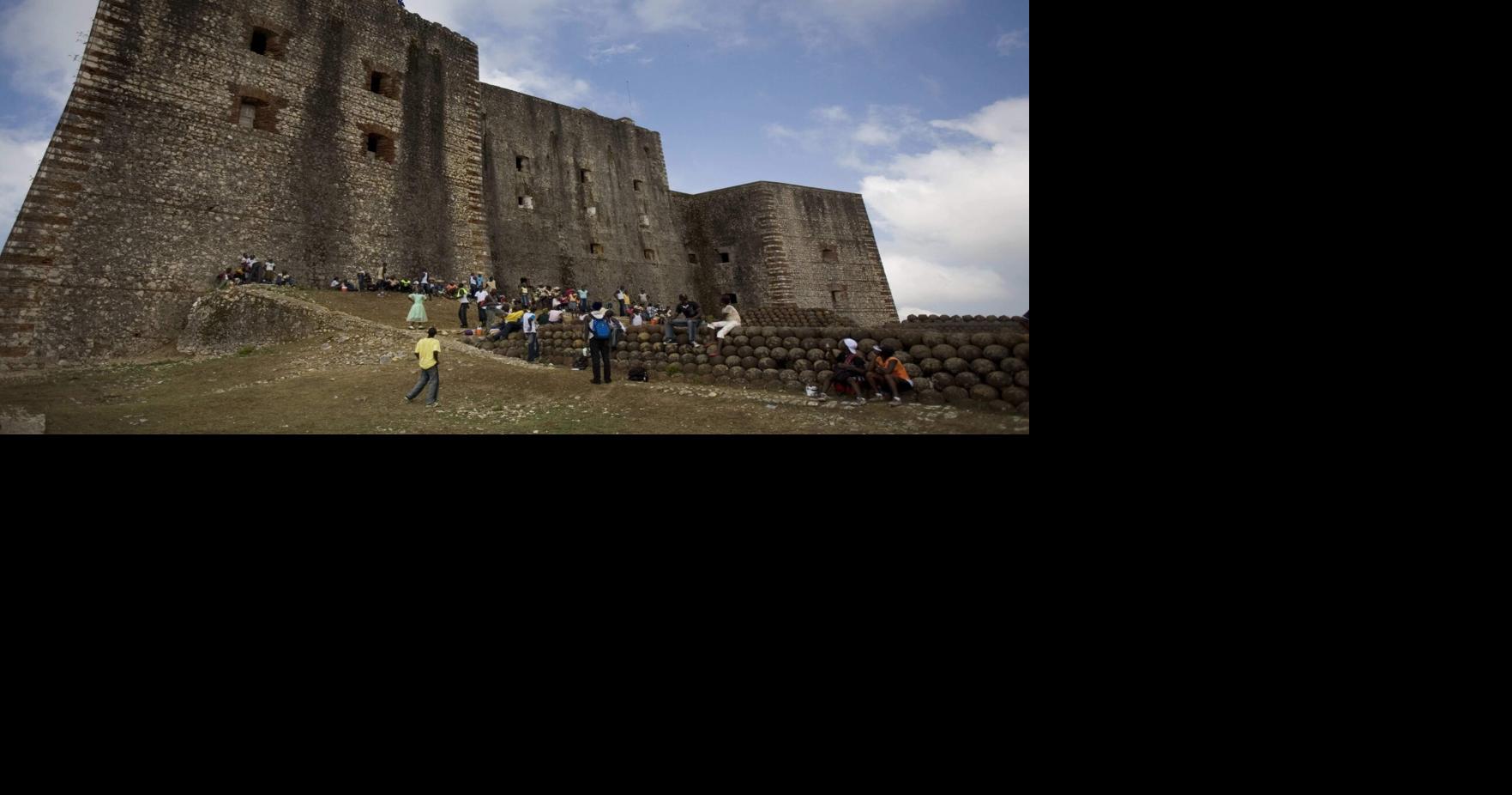 | Docenas de personas asistieron a festividades tradicionales en el sitio histórico.