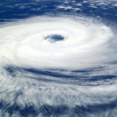 Exhortan a tener listos los planes de emergencia ante el inicio del pico de la temporada de huracanes