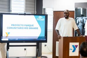Imagen del artículo de El Vocero: Carmelo Anthony apadrina nuevo parque comunitario en Río Grande junto a la YMCA