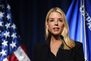 Bondi ordena investigación sobre orígenes de pesquisa Trump-Rusia en EE.UU.