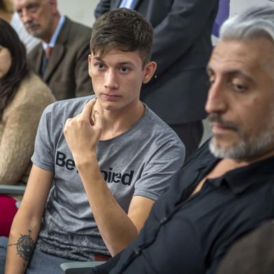 Víctimas de abusos aumentan presión sobre el Vaticano