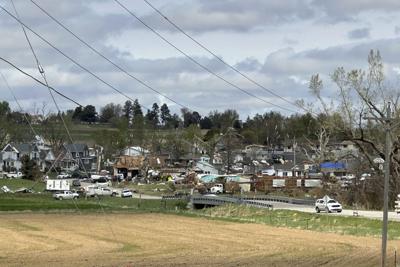 Inician retiro de escombros tras paso de tornados en Nebraska e Iowa