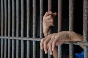 Imagen del artículo de El Vocero: Radican cargos a dos confinados que habrían intentado escapar del Tribunal de Utuado