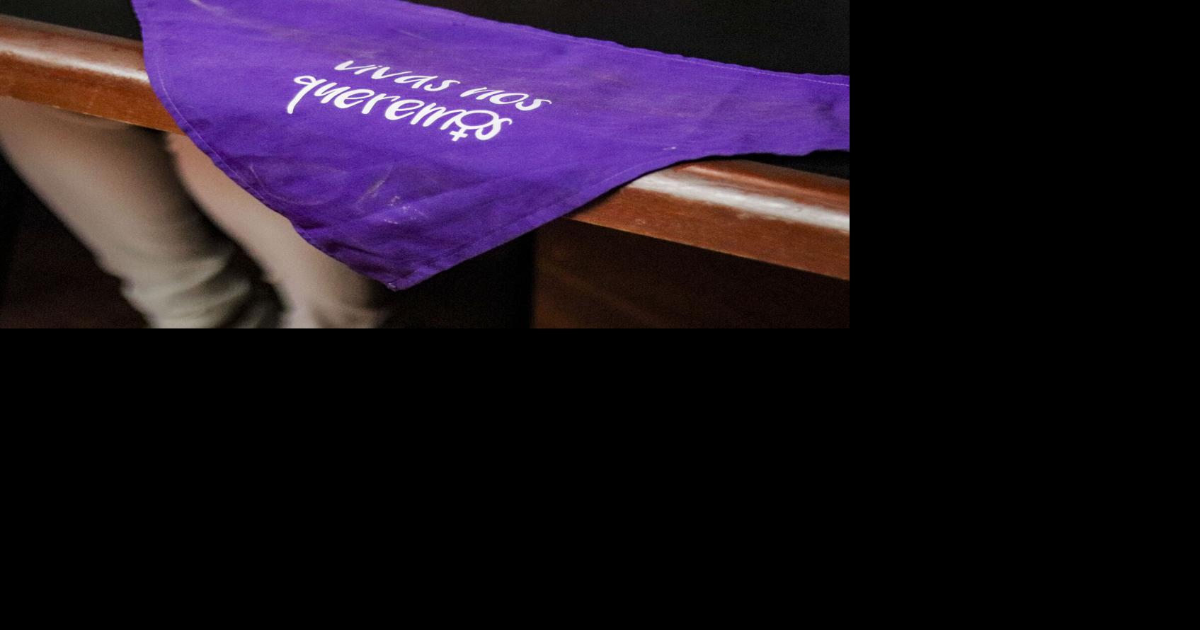 El Senado intenta criminalizar el aborto y vulnerar la privacidad médica, opina la psicóloga social-comunitaria Katherine Angueira Navarro.