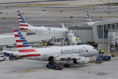 American Airlines eleva tarifas de equipaje y cambia manera de ganar puntos