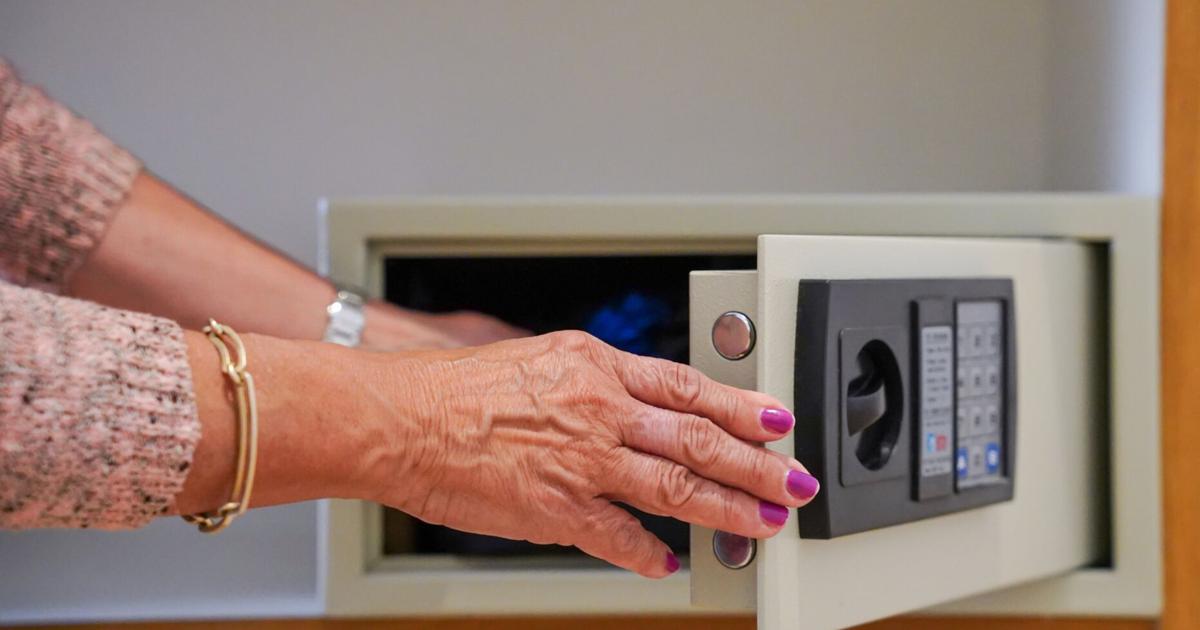 Joven acusada de robar $54,000 de los ahorros de su abuela en Cataño ingresa a prisión