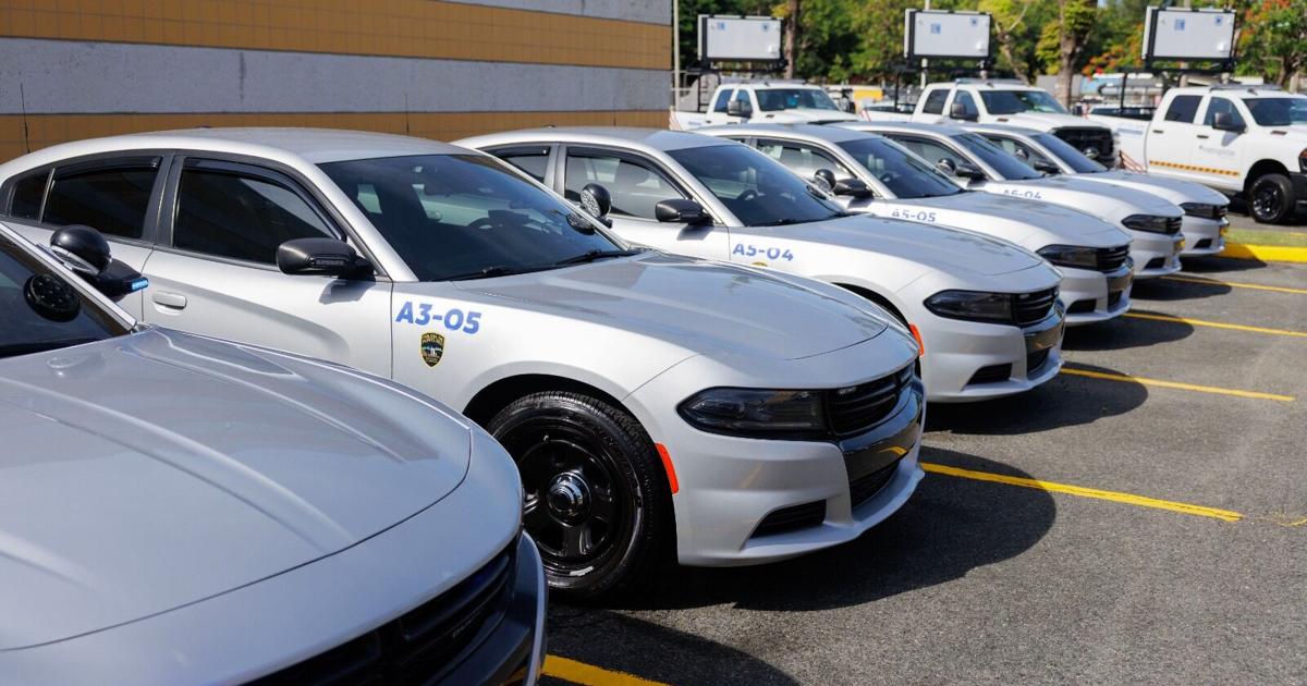 Policía de PR recibe 11 patrullas nuevas para reforzar vigilancia en autopistas