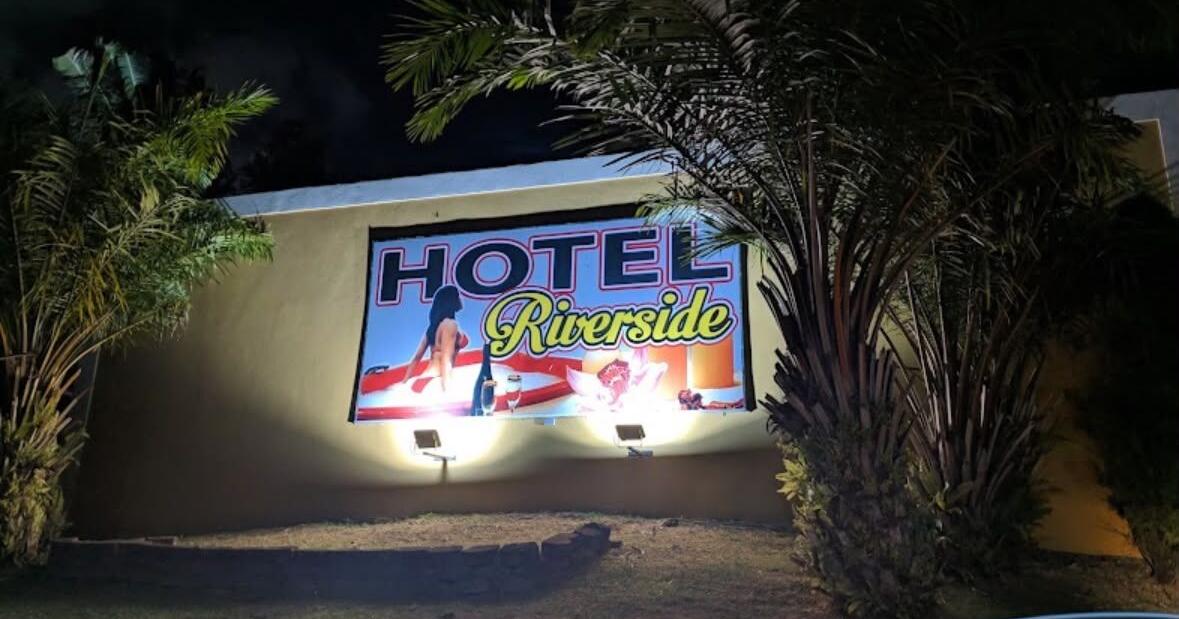 Hombre denuncia que su acompañante se llevó auto alquilado al abandonar motel en Trujillo Alto