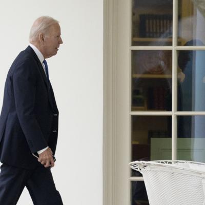 Hallazgo de documentos afecta poco la imagen de Joe Biden