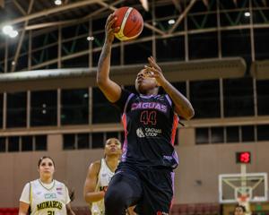 Imagen del artículo de El Vocero: Las Criollas detienen a las Monarcas y se imponen 91-80