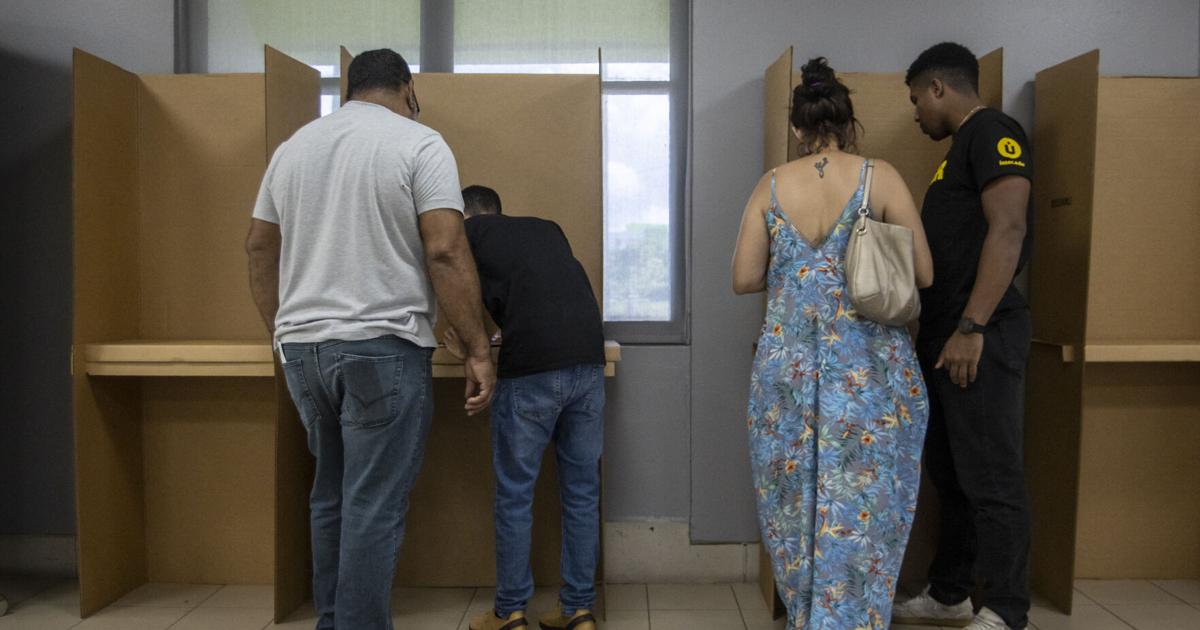 Abren los colegios en Cataño: cinco candidatos buscan la alcaldía