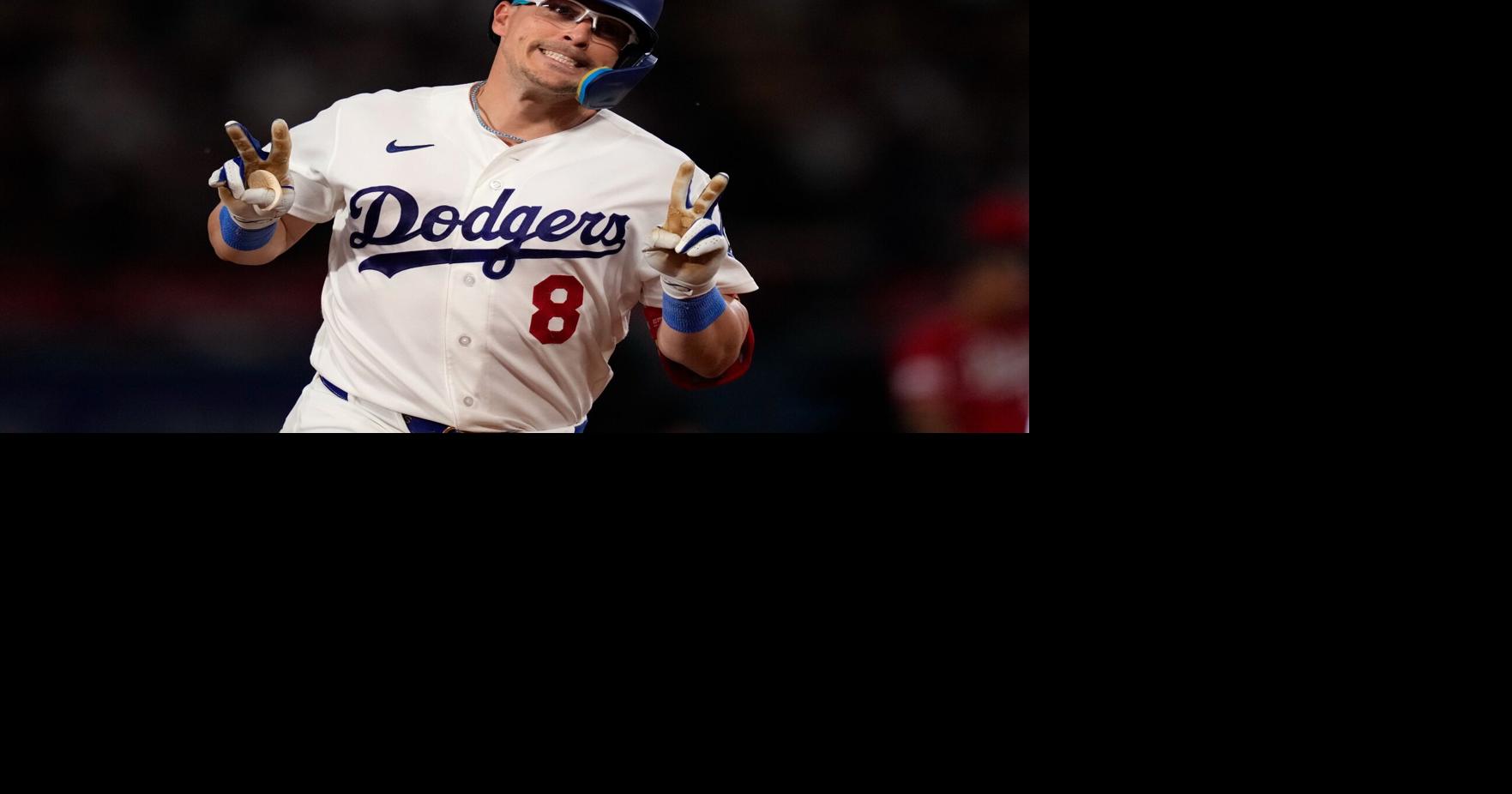 Kike Hernández y los Dodgers aplastan 14-1 a los Rojos con su 7ma victoria seguida