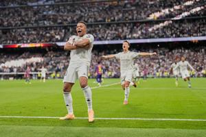 El Real Madrid vence 2-1 al Barcelona y se lleva el primer Clásico de la temporada