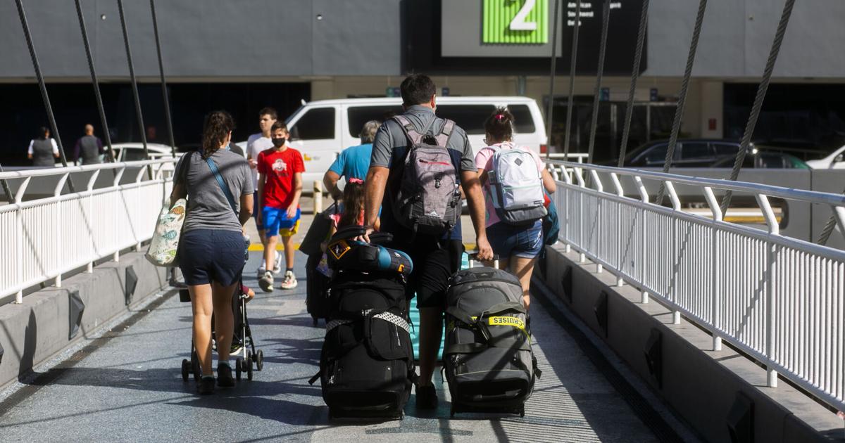 Se desacelera la emigración, pero Puerto Rico sigue perdiendo profesionales clave