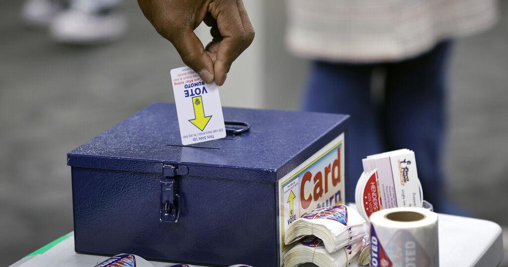 Según la Fiscalía, los implicados votaron en comicios entre 2020 y 2024 y mintieron a autoridades migratorias