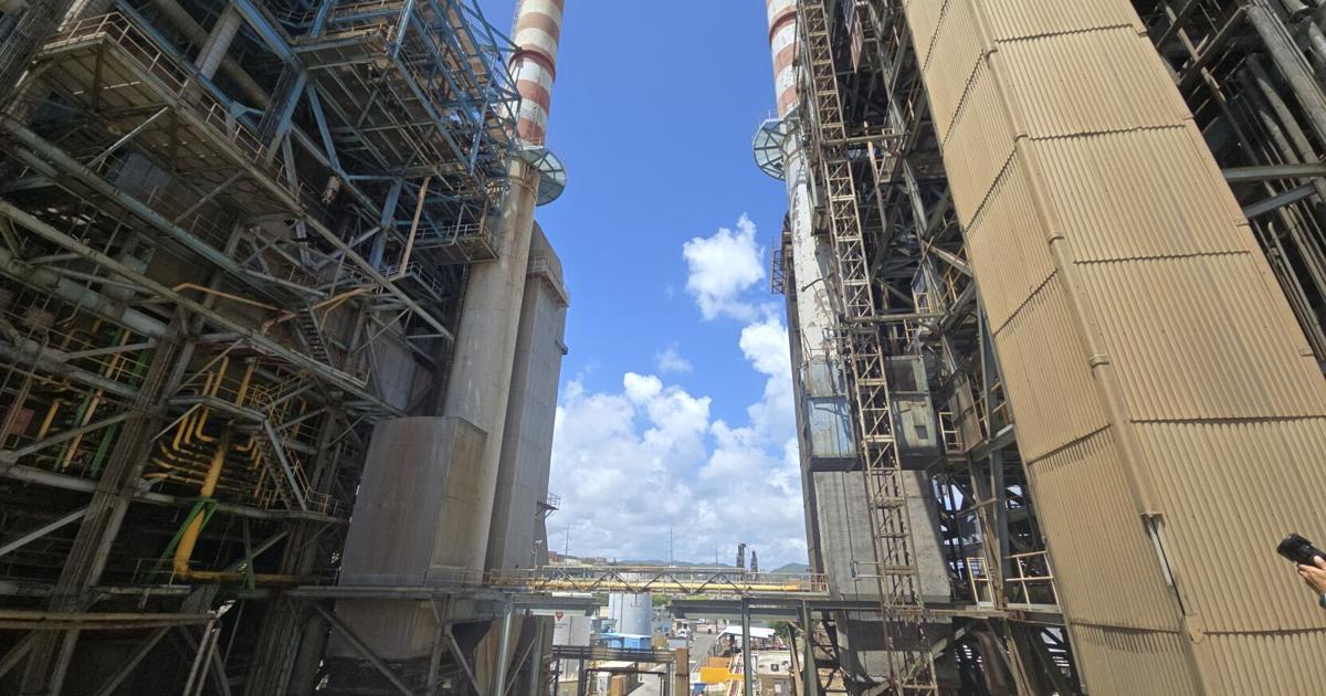Sobre 110,000 abonados sin servicio de energía tras salida de unidad en Costa Sur
