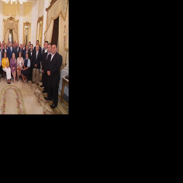 Federacion de alcaldes y gobernadora