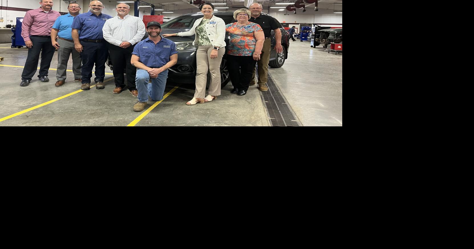 Nissan USA donates 2013 Pathfinder to FHTC Automotive Technology program | Education
