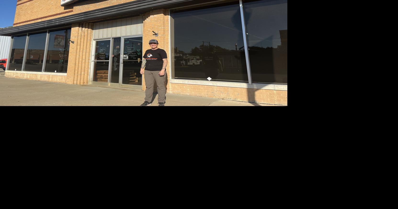 Heartland Hounds blends dog training, dog sports, and wellness