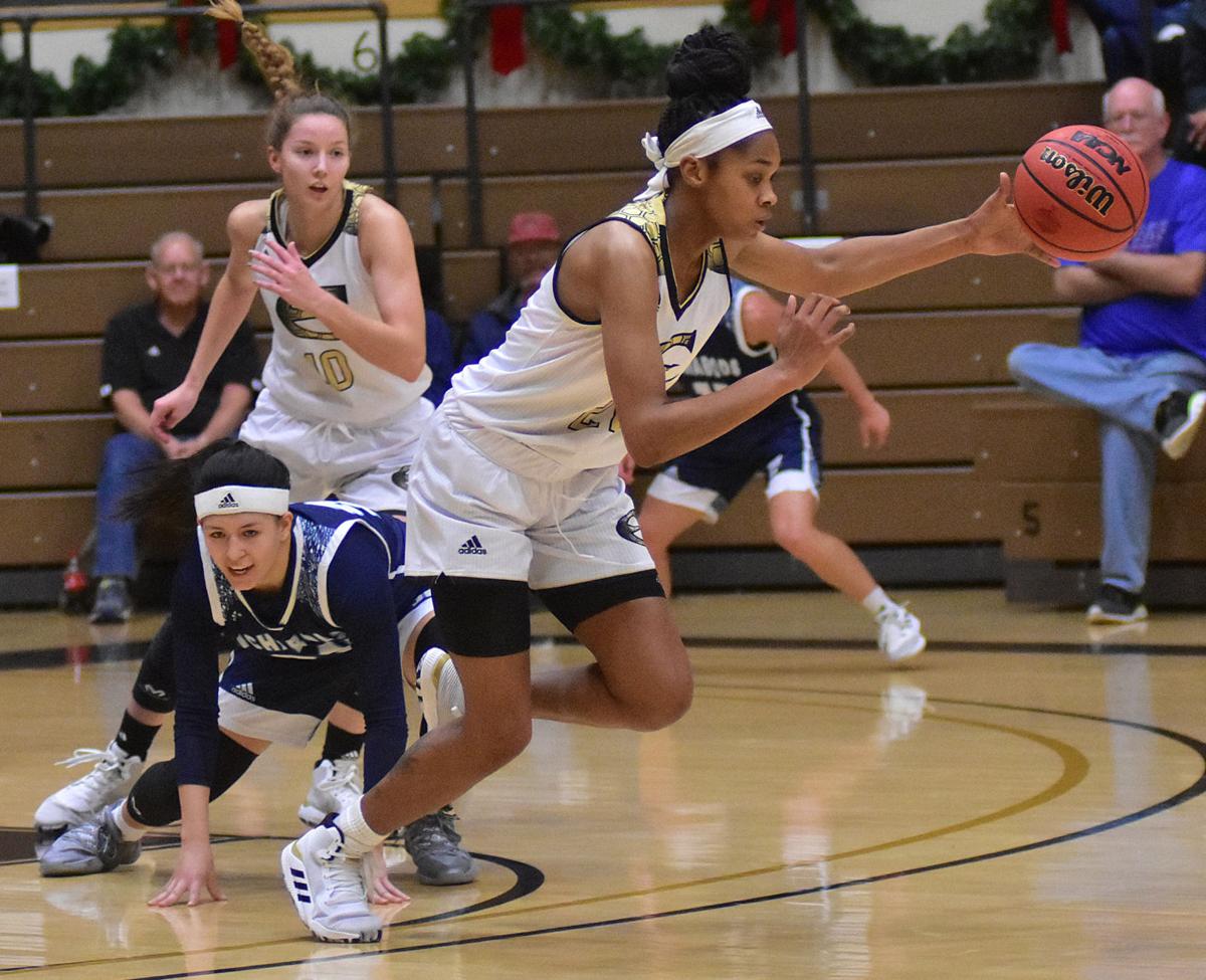 Emporia State S Jessica Wayne Legs Out Final Year Through Injury