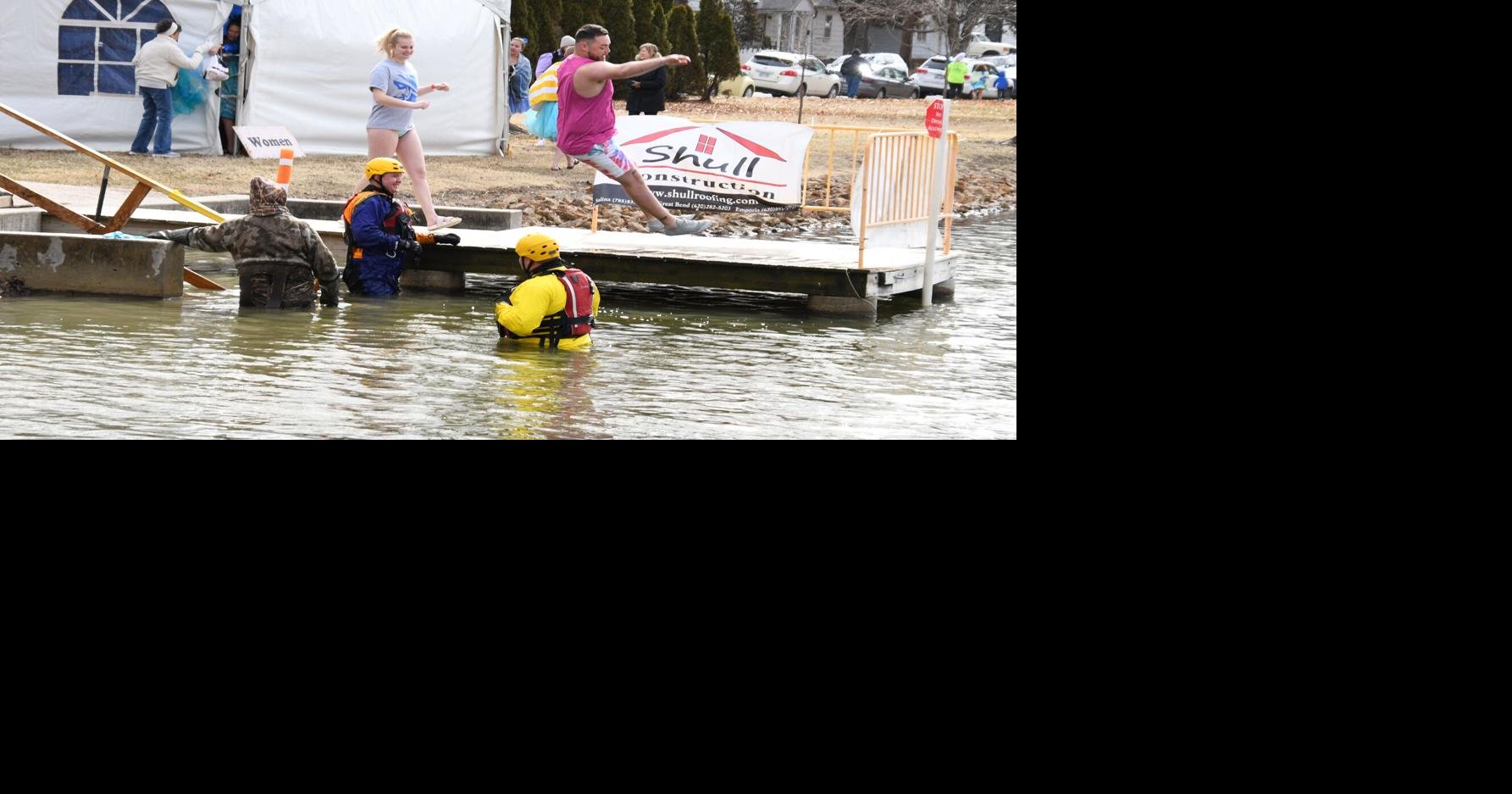 Photos: Ocean plunge raises more than $4,800 for Sunshine Coast Special  Olympics - Coast Reporter