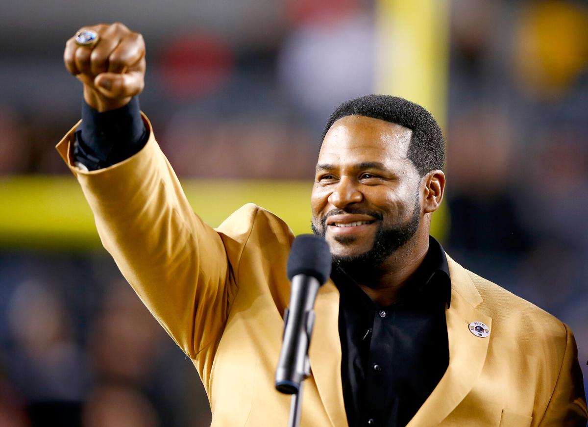 Jerome Bettis, ex-NFL player, Hall of Famer graduates, from Notre Dame