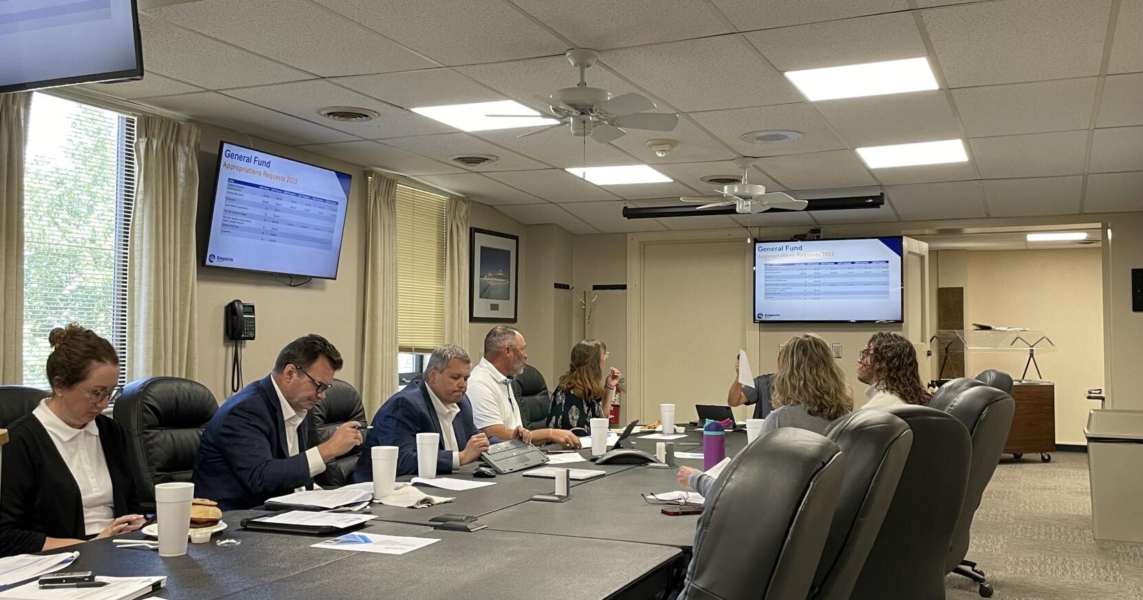 Emporia City Commission tackles road improvement investments during Friday meeting - Vimarsana News