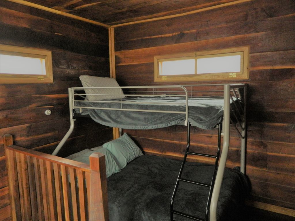 Living In The Trees Middle Creek Tree House Area News