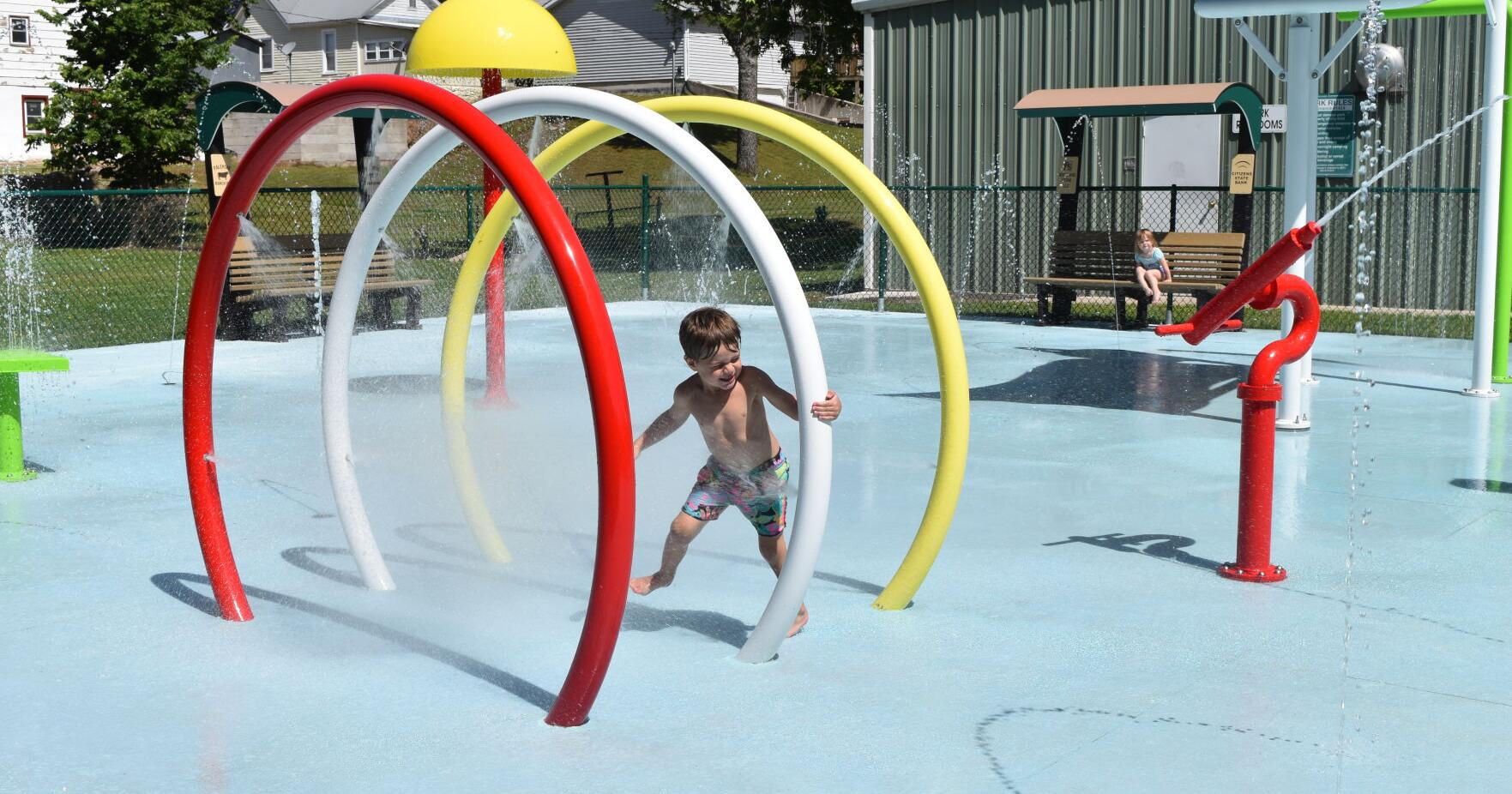 Strong City Splash Pad hosts long-awaited grand opening on Memorial Day - Vimarsana News