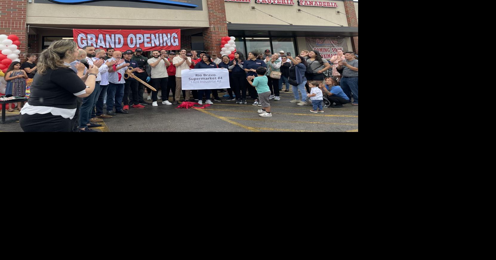 El Rio Bravo Supermarket hosts a packed house at grand opening | Gaz ...