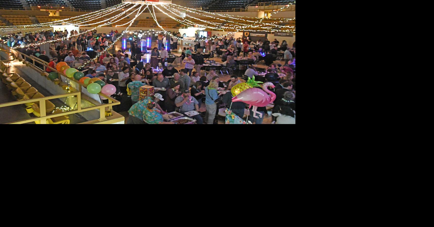 ‘The Taste’ draws crowd downtown for night of local flavors, drinks