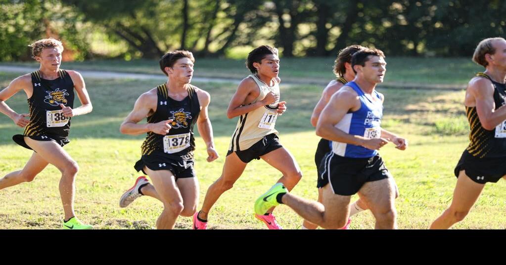 Trio of top ten finishes for Emporia State cross country runners at JK