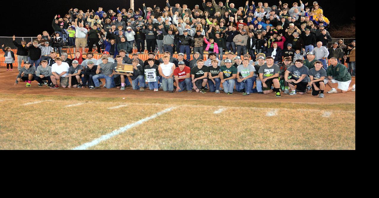 Olpe community shows out for football team Sports