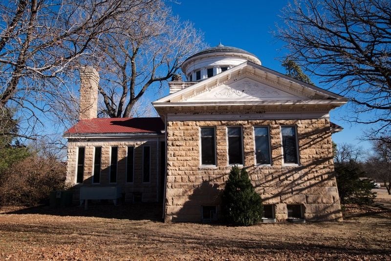 New owners making efforts to save Anderson Memorial Library News