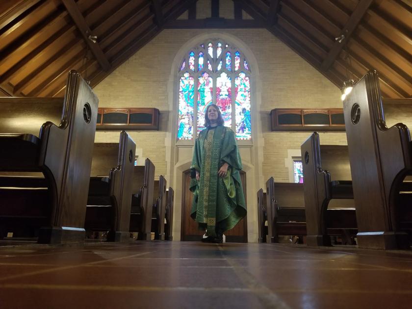 First Woman Bishop Of The Episcopal Diocese Of Kansas Stops By Emporia Church Gaz Emporiagazette Com