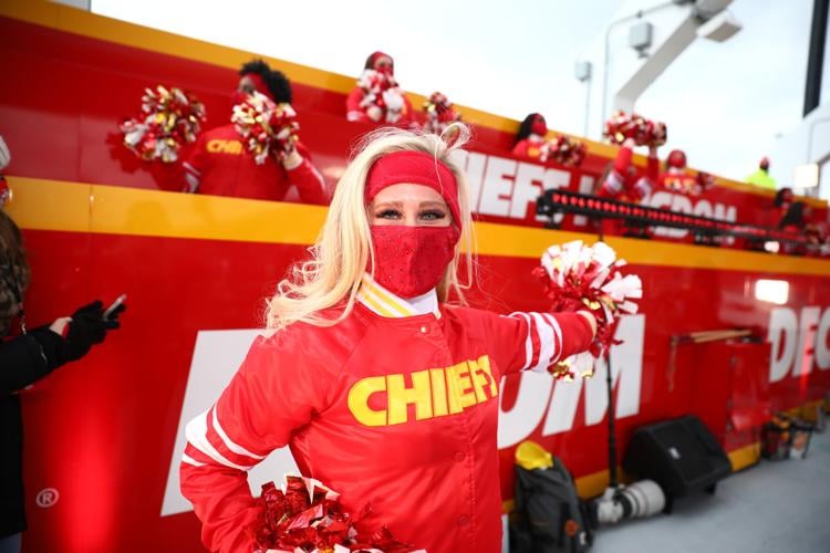 Chiefs, mother and daughter, celebrate 60 seasons of cheer with
