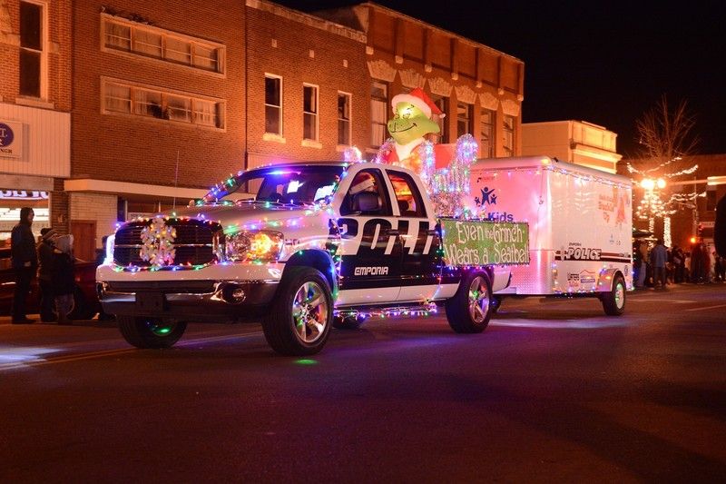 Famous Emporia Kansas Christmas Parade 2022 Ksnt Pictures World Map