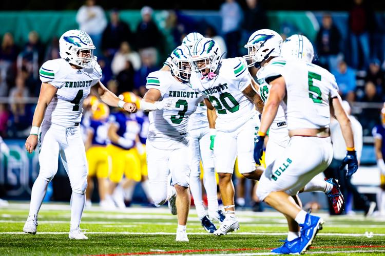 Endicott Football Makes History, Stuns No. 5/5 HardinSimmons Sports