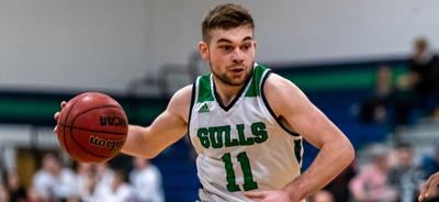 Men S Basketball Squeaks Past Une Multimedia Endicottobserver Com