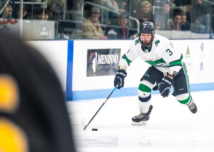 Men’s Ice Hockey Wins in a Shutout Against Wentworth College Sports