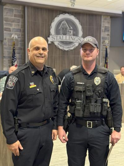 Stalling Pd Stallings officer earns Lifesaving Award for heroic act | Enquirer ...